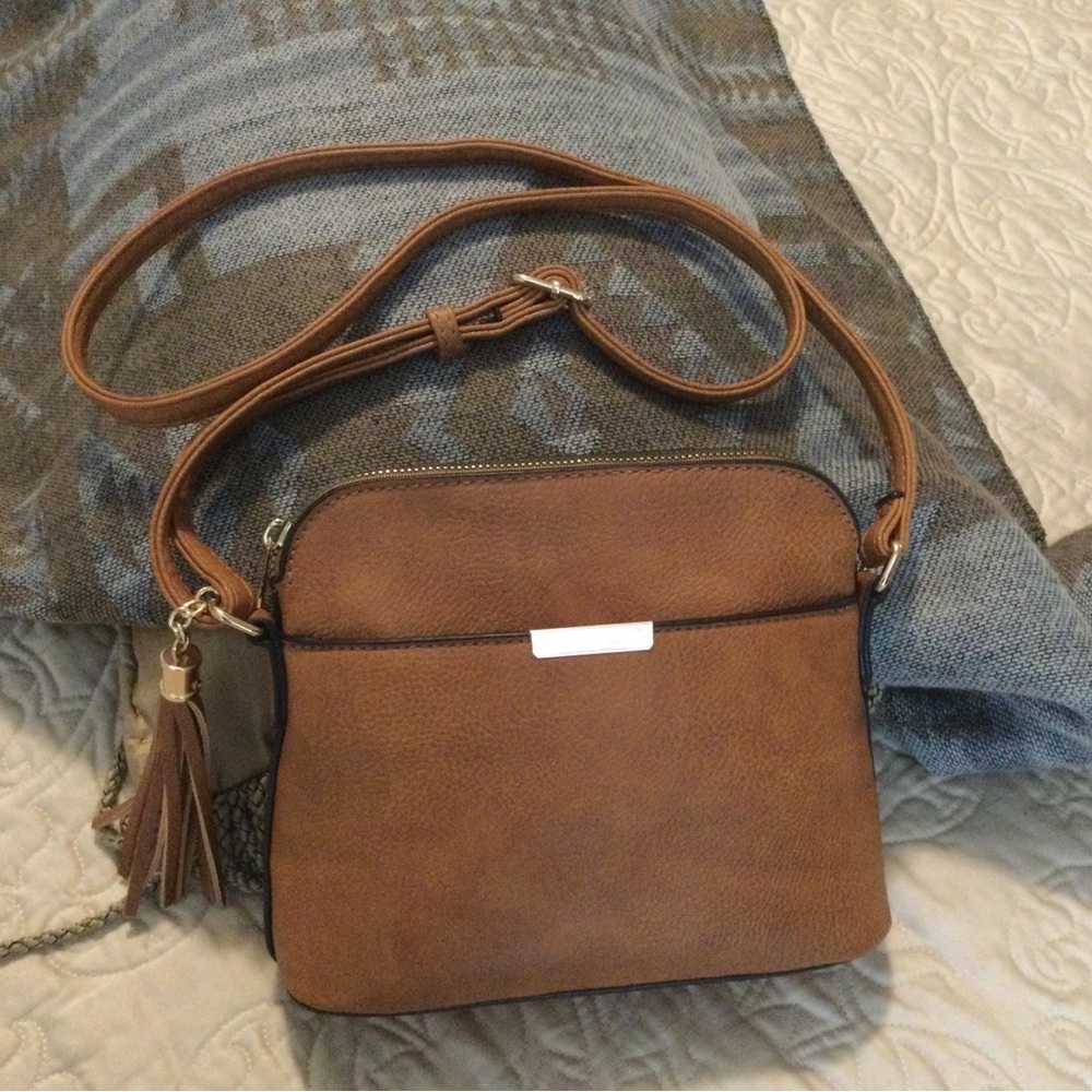 Elegant Brown Crossbody Bag - Picture 2 of 6